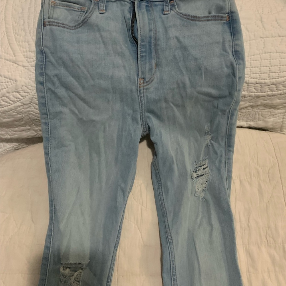 Hollister Women's Light Blue Skinny Jeans - Picture 4 of 5